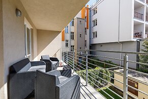 Apartment at the Port by Renters