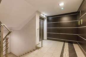 Apartment at the Port by Renters