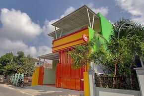 Super OYO 3774 Orchid 37 Syariah Guest House