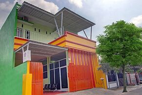 Super OYO 3774 Orchid 37 Syariah Guest House