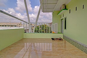 Super OYO 3774 Orchid 37 Syariah Guest House