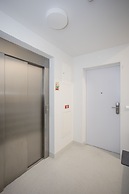 Liiiving - Modern & Glam Apartment J