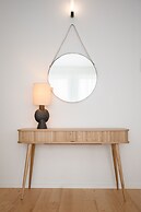 Liiiving - Modern & Glam Apartment J