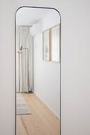 Liiiving - Modern & Glam Apartment J