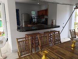 Village Pottery Garden Villa