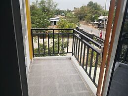 Village Pottery Garden Villa