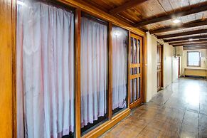 OYO 92329 Sewu Mas Hotel