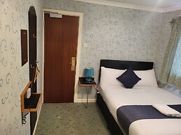 All Seasons Gatwick Guest House