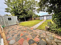 All Seasons Gatwick Guest House