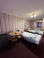 All Seasons Gatwick Guest House