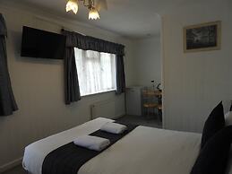All Seasons Gatwick Guest House