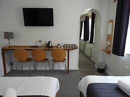 All Seasons Gatwick Guest House