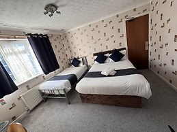 All Seasons Gatwick Guest House