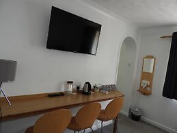 All Seasons Gatwick Guest House