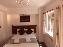 All Seasons Gatwick Guest House