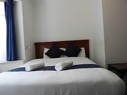 All Seasons Gatwick Guest House