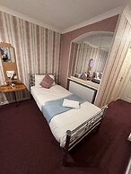 All Seasons Gatwick Guest House
