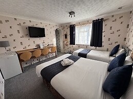 All Seasons Gatwick Guest House