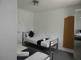 All Seasons Gatwick Guest House