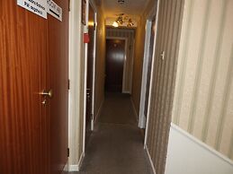 All Seasons Gatwick Guest House