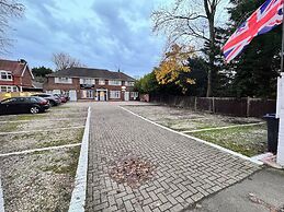 All Seasons Gatwick Guest House