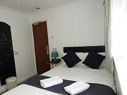 All Seasons Gatwick Guest House