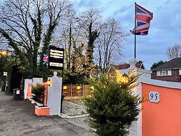 All Seasons Gatwick Guest House