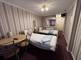 All Seasons Gatwick Guest House
