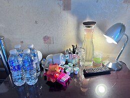 All Seasons Gatwick Guest House