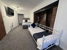 All Seasons Gatwick Guest House