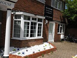 All Seasons Gatwick Guest House