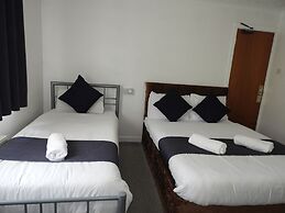 All Seasons Gatwick Guest House