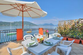 Red House Terrace Private Beach