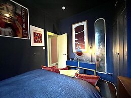 Stylish Portobello Road 2 Bedroom Easy Access