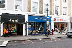Stylish Portobello Road 2 Bedroom Easy Access