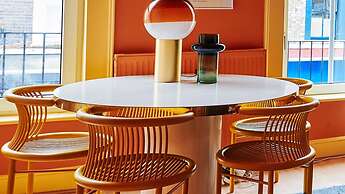 Stylish Portobello Road 2 Bedroom Easy Access