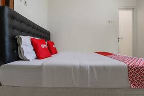 Super OYO 3838 Tamansari Guest House