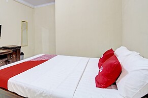 OYO 91353 Hotel Surya Andesa