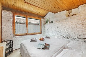 Rustico Stock With Free Wifi