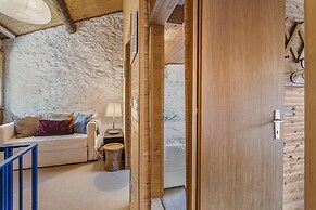 Rustico Stock With Free Wifi