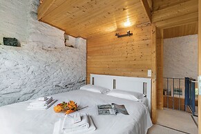 Rustico Stock With Free Wifi