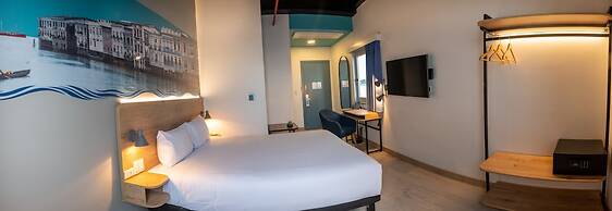 Ibis Styles El Malecon Guayaquil