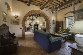 Leopolda in Selvarella pool and Wi-Fi