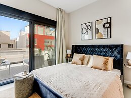 Sanders Port - Bold Studio With Roof-top Terrace