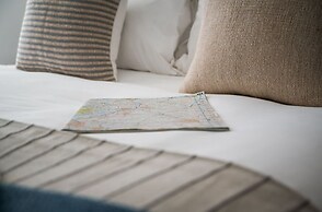 Central Belfast Apartments: Retro R&R