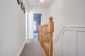 Central Belfast Apartments: Retro R&R