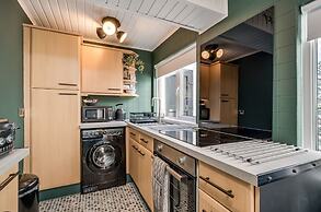 Central Belfast Apartments: Retro R&R