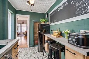 Central Belfast Apartments: Retro R&R