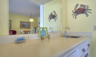 Apatb 164 2 Bedroom Condo by Redawning