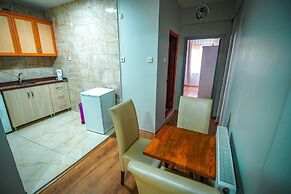 Yaghane Apartments